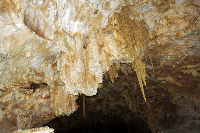 Пещера Эмине-Баир-Хосар фото