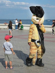 На автомобиле в Алушту. Набережная. Сентябрь 2013 г.