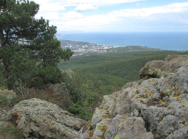 Фото Крым, Алушта, вершина Серауса панорама Алушты геокешинг-клад